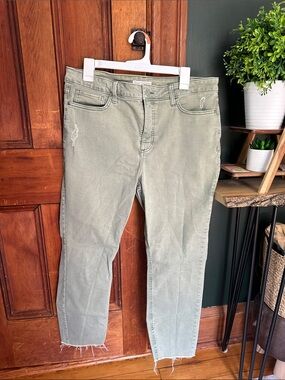 Lauren Conrad Olive Green Distressed Skinny Jeans size 14